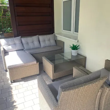 Staly Lad Orman Evi *